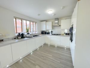 Jefferson Way- click for photo gallery